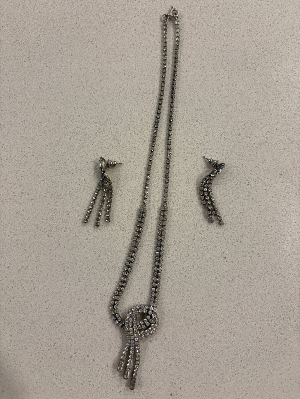 SILVER PLATED WOMENS NECKLACE AND EARRINGS